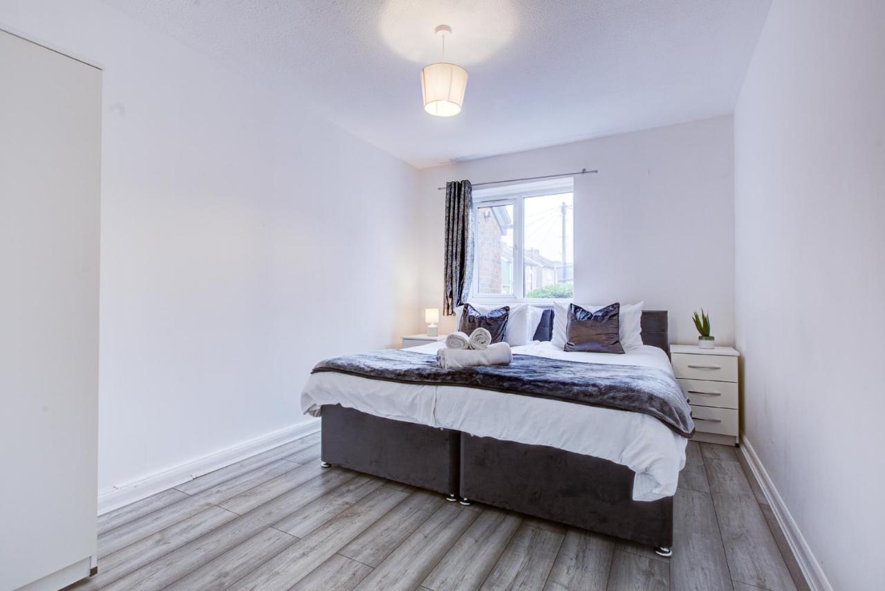 Spacious Urban Apartment In Croydon Extérieur photo